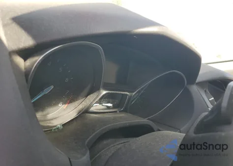 2013 Ford Focus Se z USA, uszkodzony, nr VIN 1FADP3F24DL131353